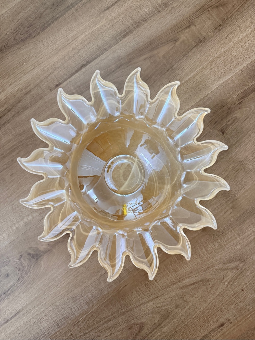 Handblown Sunburst Glass Centerpiece Bowl - Cream